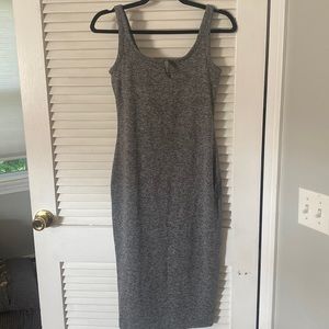 Vuori NWOT grey dress. Size small, adorable!